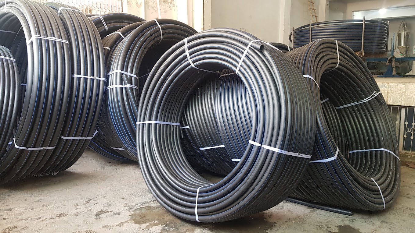 black hdpe pipe